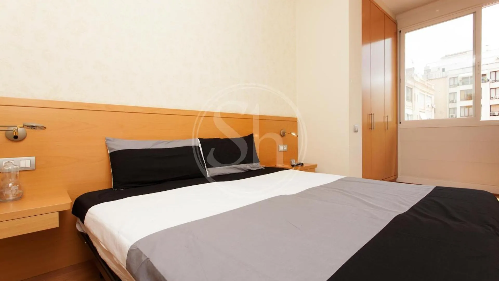 Comodo Apartamento En El Eixample Barcelona Spain
