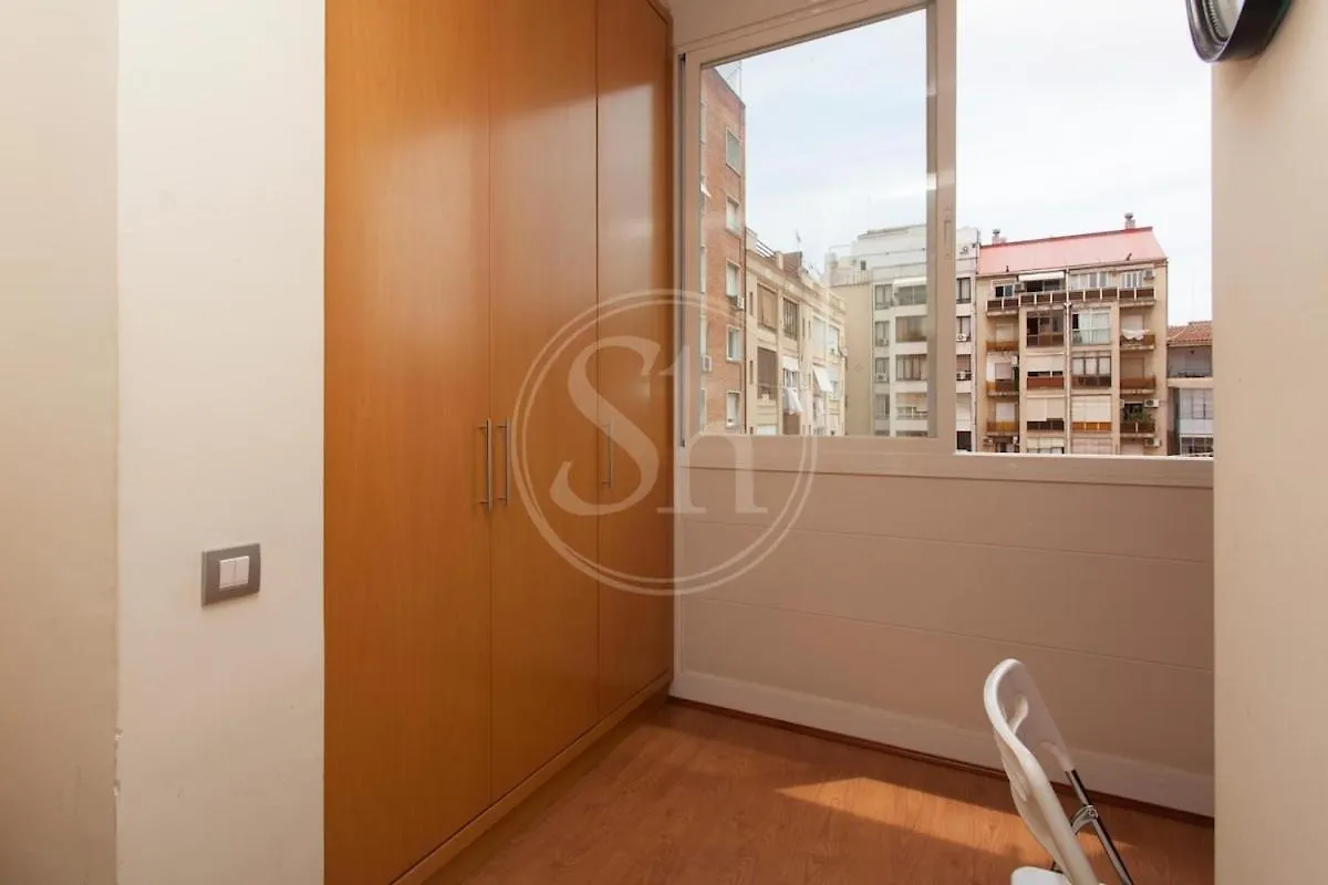 Comodo Apartamento En El Eixample Barcelona Spain